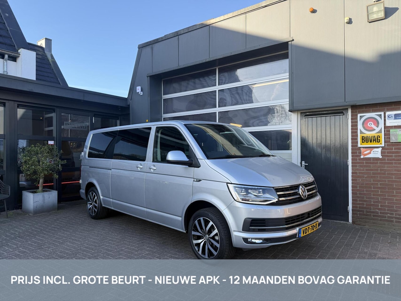 Volkswagen Transporter - 2.0 TDI L2H1 DC Highline CARPLAY/TH *INCL. BEURT EN 12 MND BOVAG* - AutoWereld.nl
