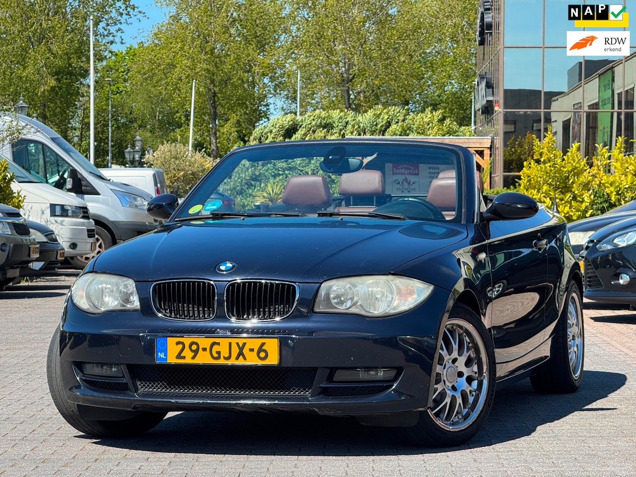 BMW 1-serie Cabrio - 118i Executive | Leder sportstoelen | Stoelverwarming | Airco | Parkeersensoren | Cruise c - AutoWereld.nl