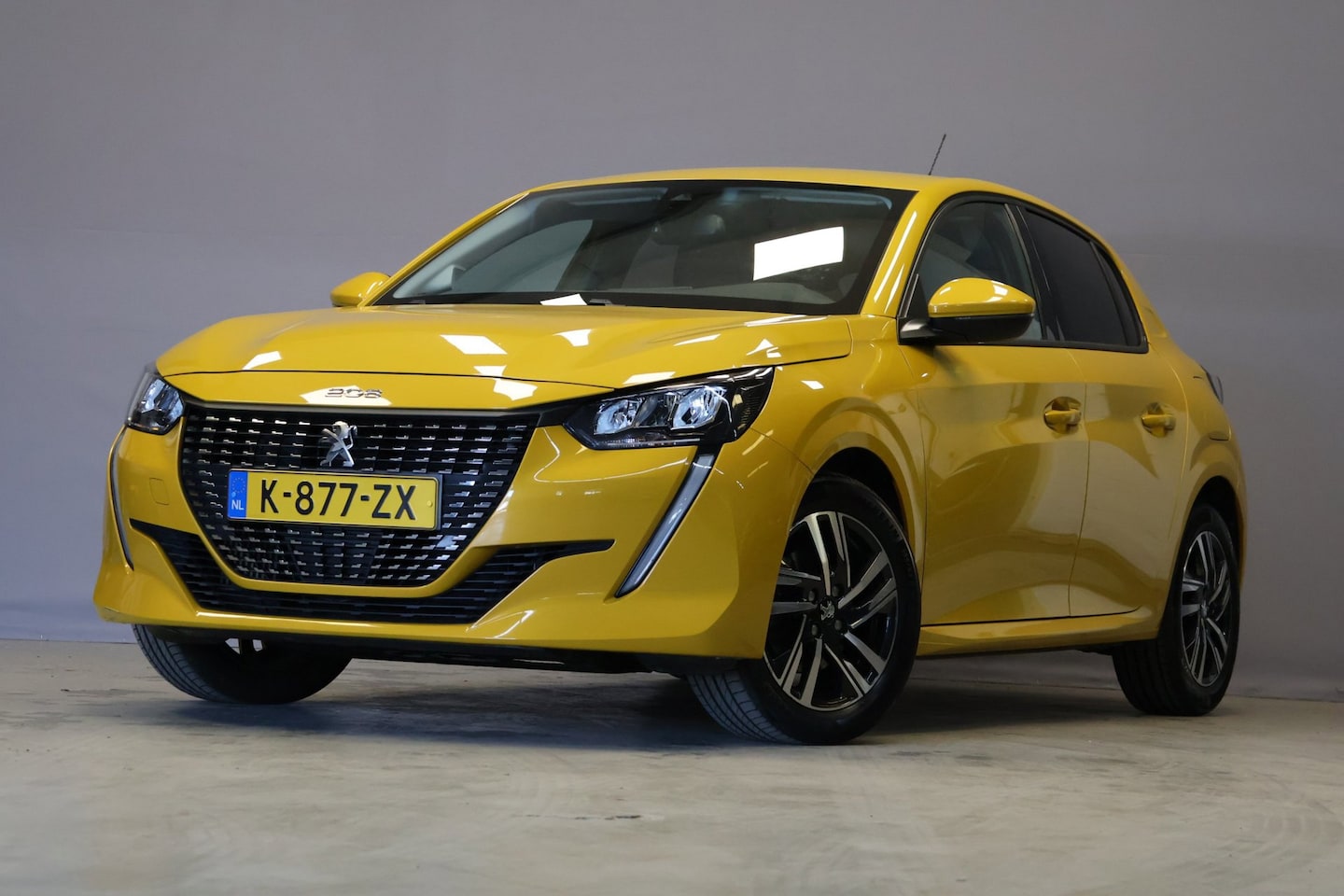 Peugeot 208 - 1.2 PureTech Allure |Camera|Stoelverwarm| - AutoWereld.nl
