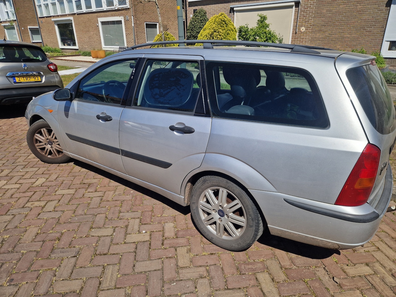 Ford Focus Wagon - 1.6-16V Futura - AutoWereld.nl
