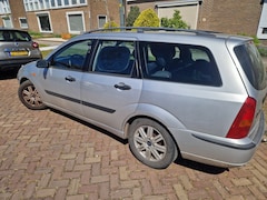 Ford Focus Wagon - 1.6-16V Futura