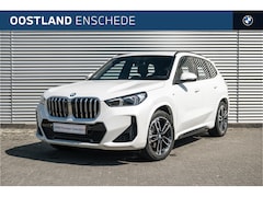 BMW X1 - xDrive23i M Sport Automaat / Trekhaak / Sportstoelen / Comfort Access / Harman-Kardon / M