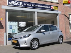 Toyota Yaris - 1.5 Full Hybrid Dynamic All In Prijs Bovaggarantie
