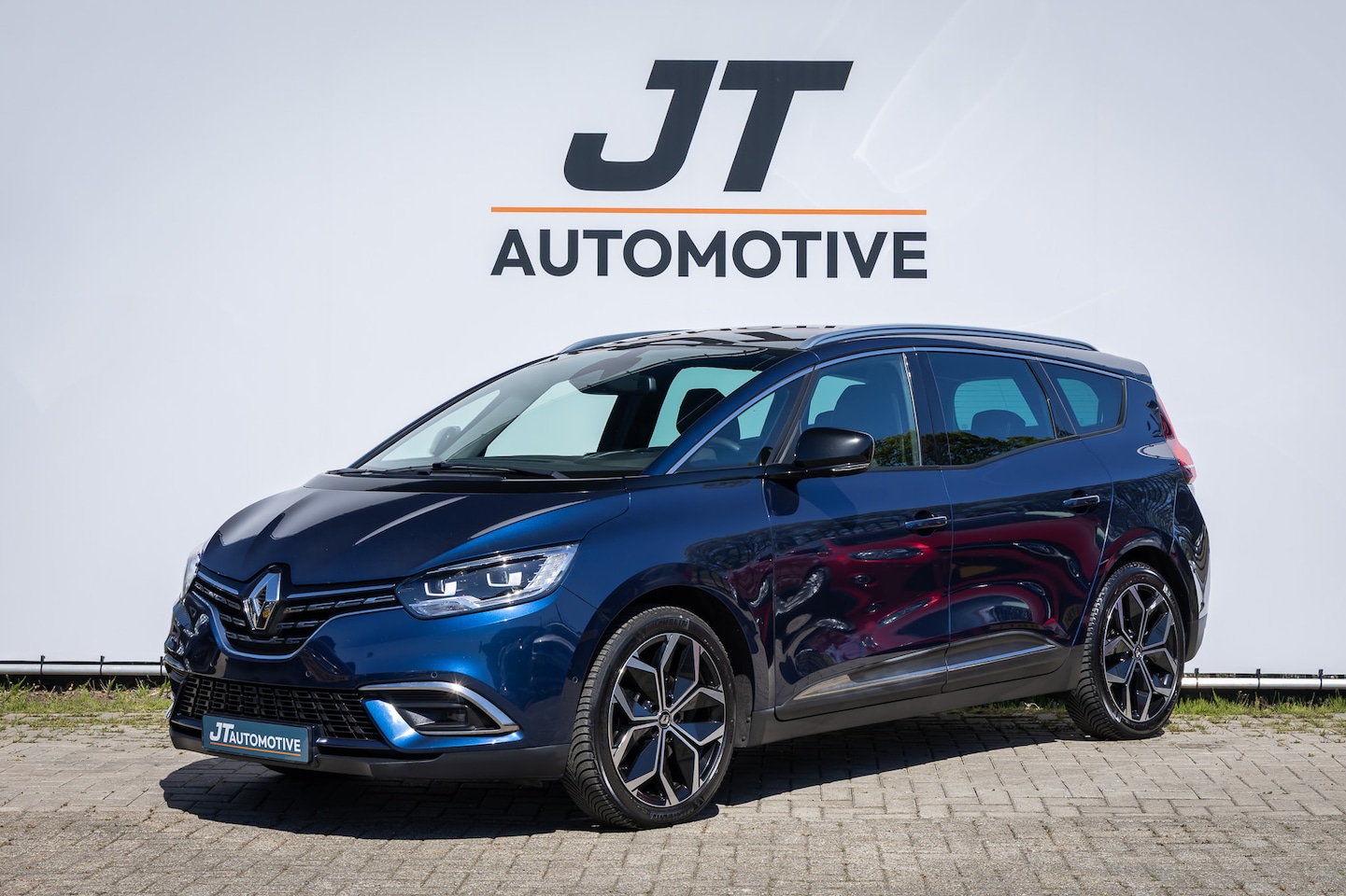 Renault Scénic - 1.3 TCe Intens 7p. Camera | Adaptive cruise control | Panoramadak | PDC | half ledere bekl - AutoWereld.nl