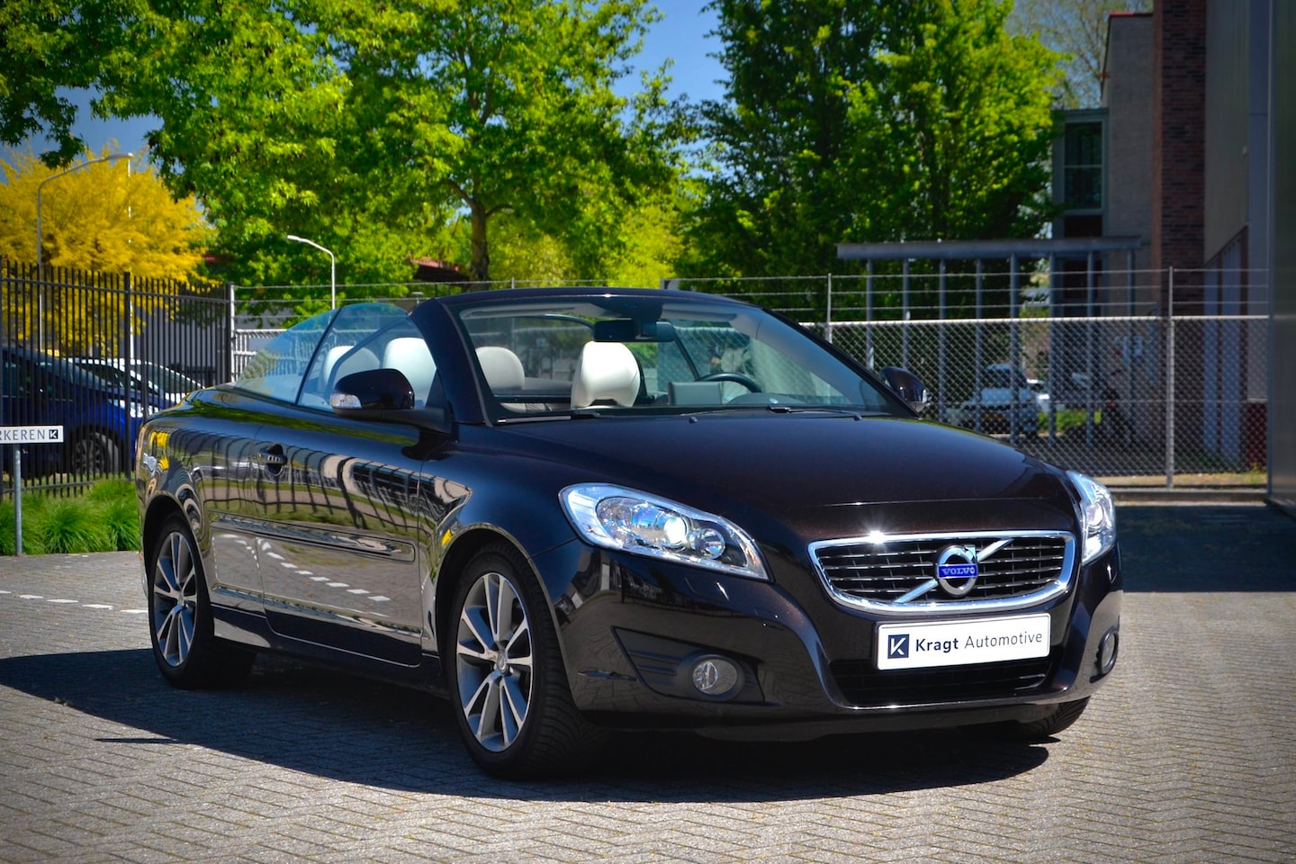 Volvo C70 Convertible - 2.4i Summum / Automaat / AMBER BLACK / NL Auto / Leder / Navi / Clima / UNIEK - AutoWereld.nl