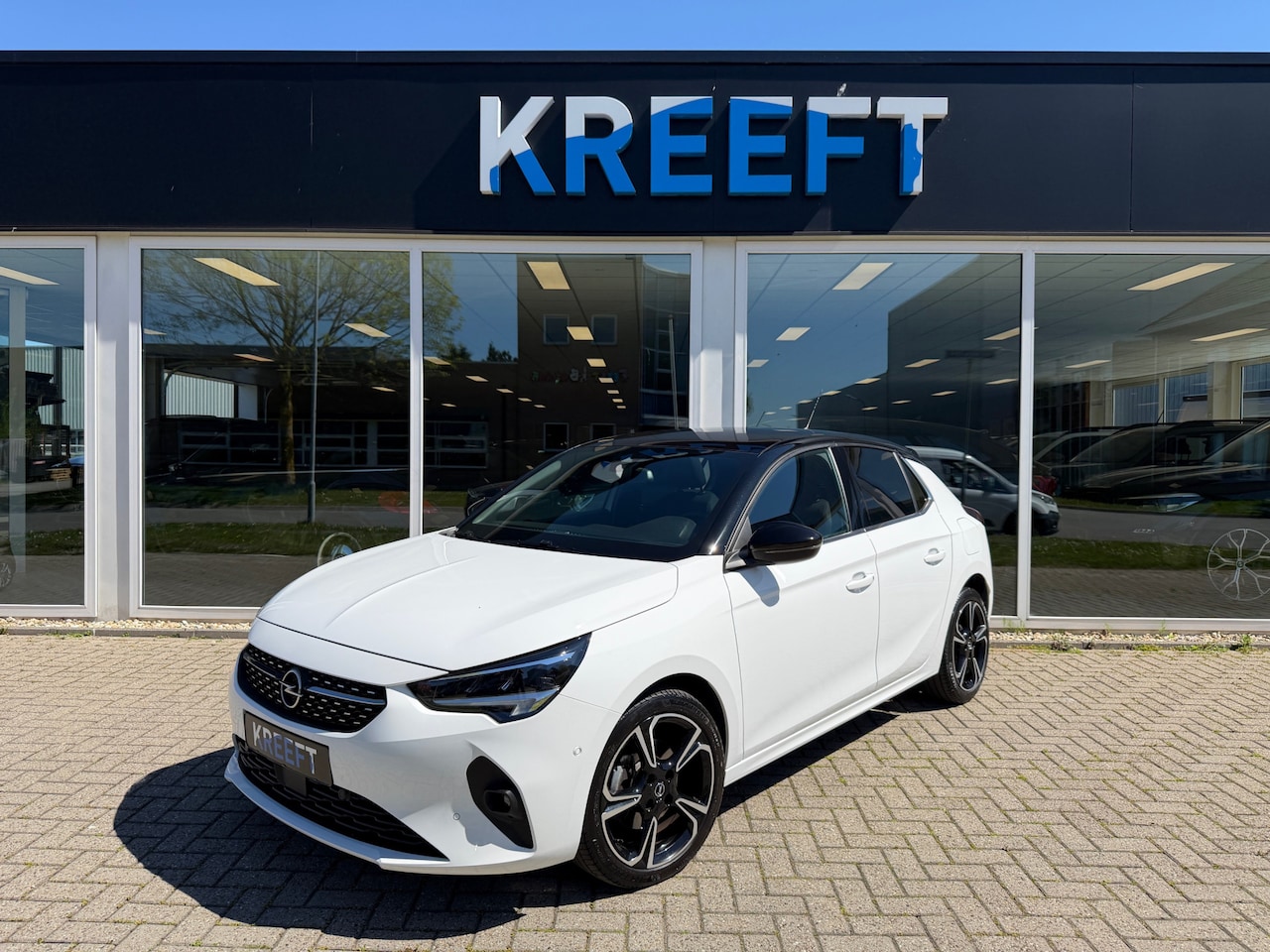 Opel Corsa - 1.2 GS Line Pano | Nieuw - AutoWereld.nl