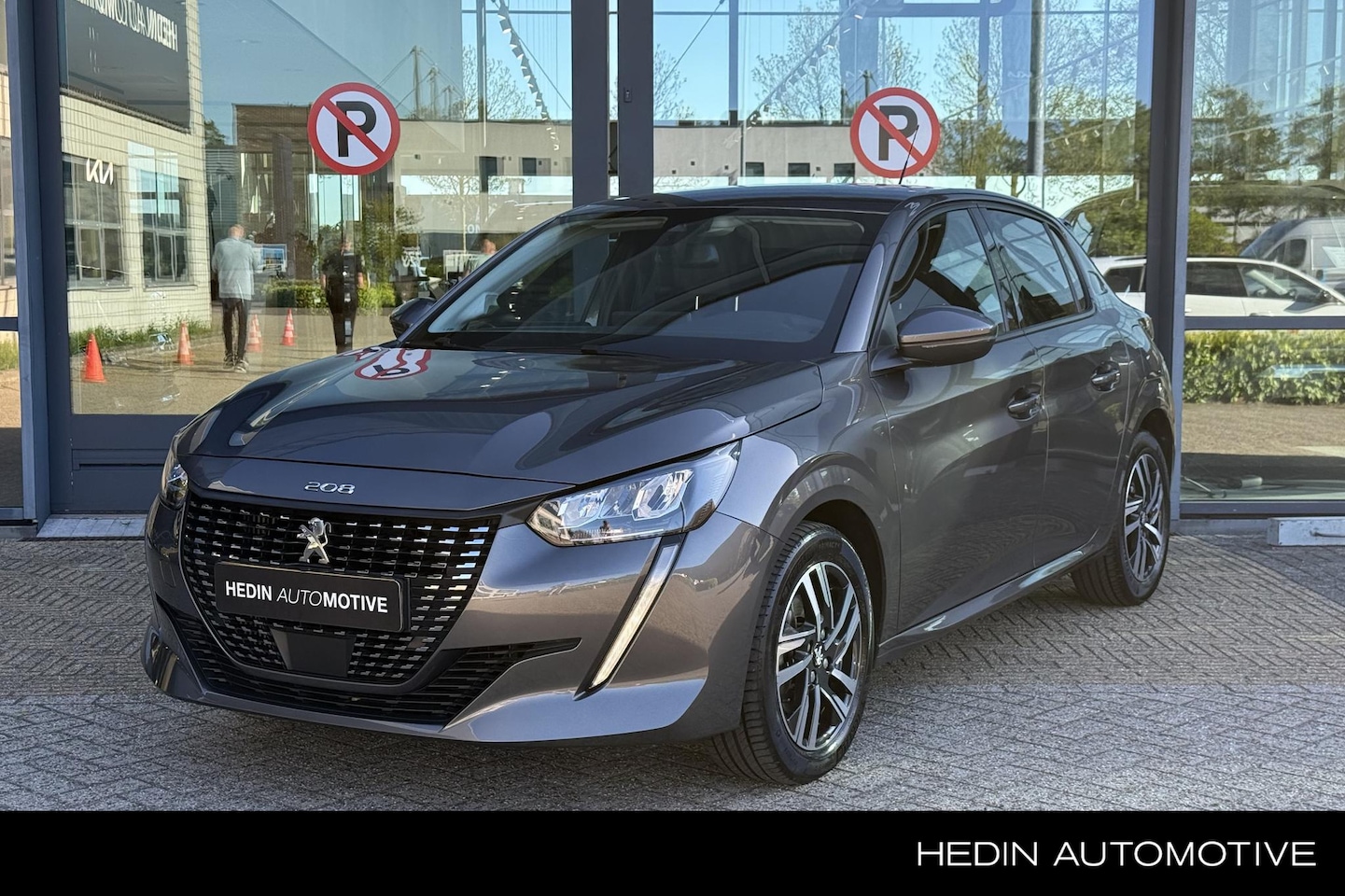 Peugeot 208 - 1.2 PureTech Blue Lease Allure Automaat | Airco | Carplay | Trekhaak | Lm velgen | Cruisec - AutoWereld.nl