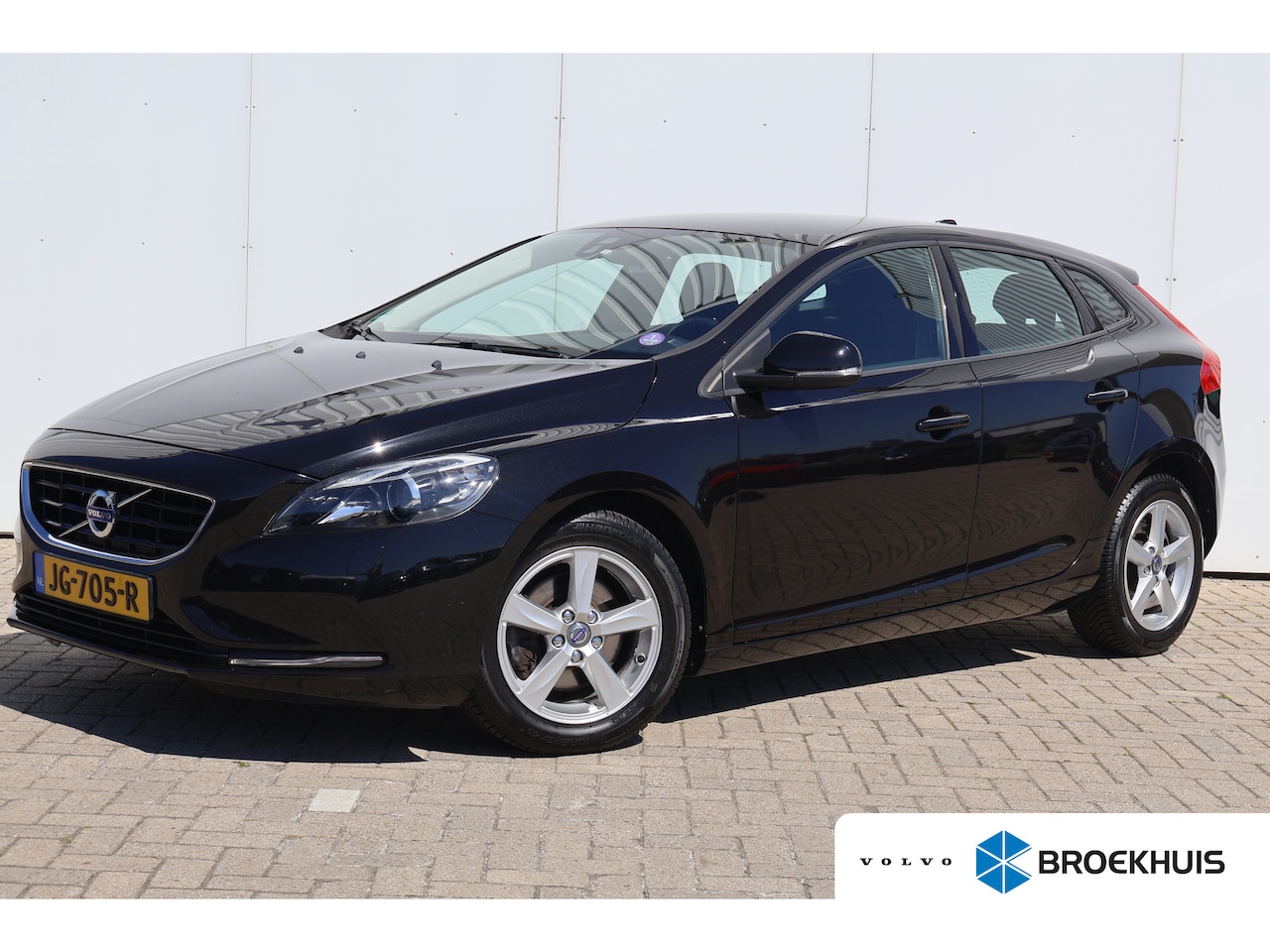 Volvo V40 - 2.0 T2 Ocean Race | Cruise Control | Trekhaak | Stoel Verwarming | - AutoWereld.nl