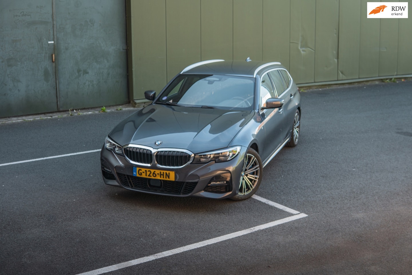 BMW 3-serie Touring - 330i M Sport l alcantara l H&K l ACC l Trekhaak l Dealer - AutoWereld.nl