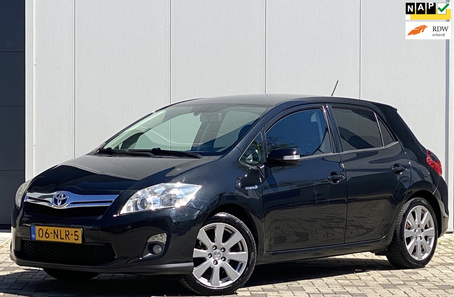 Toyota Auris - 1.8 Full Hybrid Dynamic ACHTERUITRIJCAMERA DEALER ONDERHOUD - AutoWereld.nl