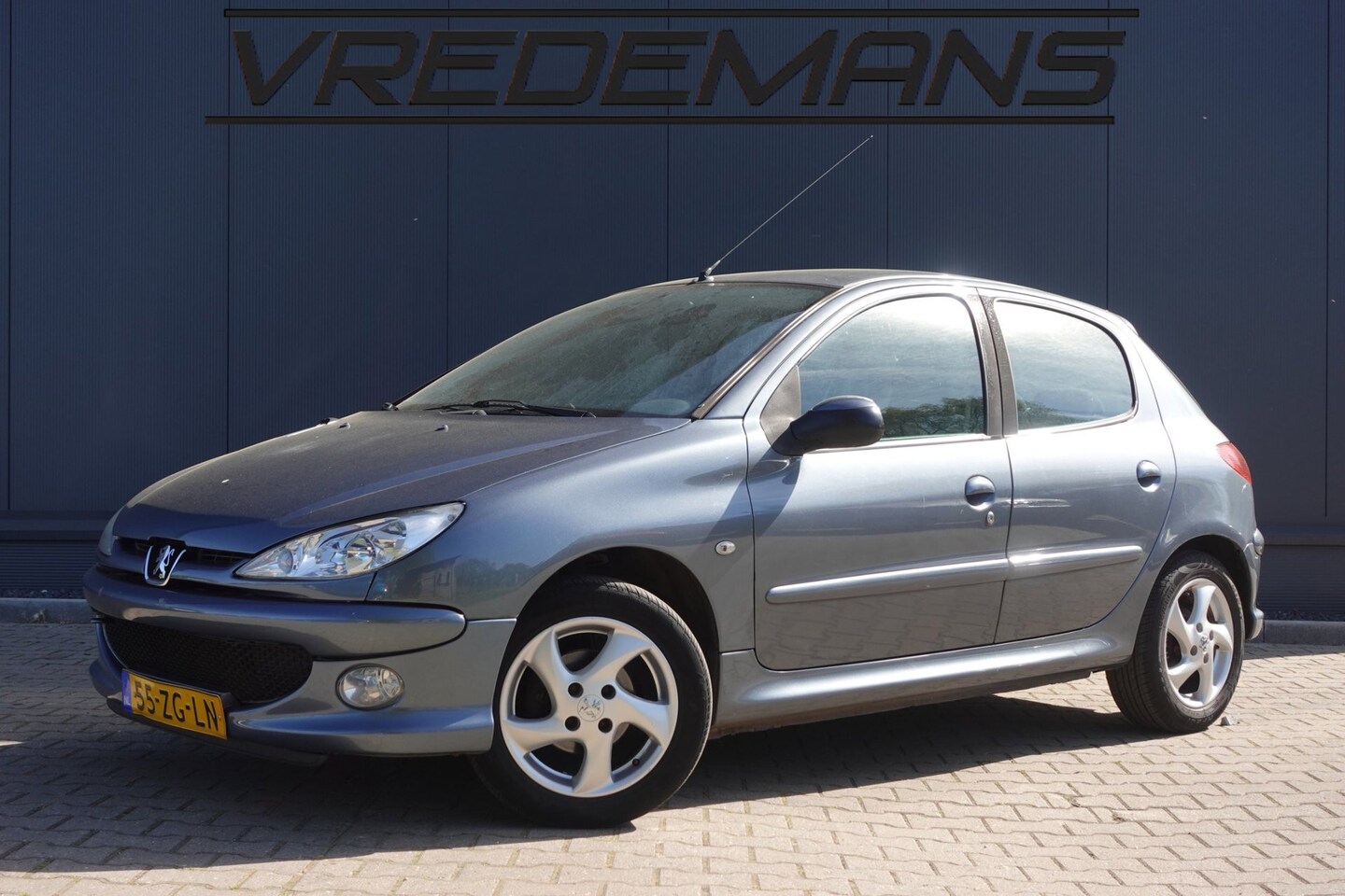 Peugeot 206 - 1.4 Forever 1.4 Forever (Nieuwe distributieset!) - AutoWereld.nl