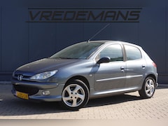 Peugeot 206 - 1.4 Forever (Nieuwe distributieset)