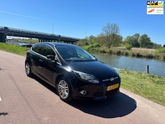 Ford Focus - 1.0 EcoBoost Titanium |Luxe|Dis-=V.V|Dealer ond.|