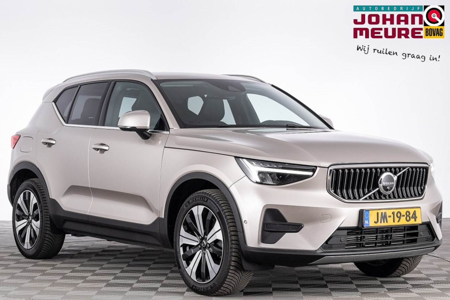 Volvo XC40 - 1.5 T4 Plug-in hybrid Plus Bright | harman/kardon | LEDER | EL. STOEL *BEVRIJDINGSDAG 05 m - AutoWereld.nl