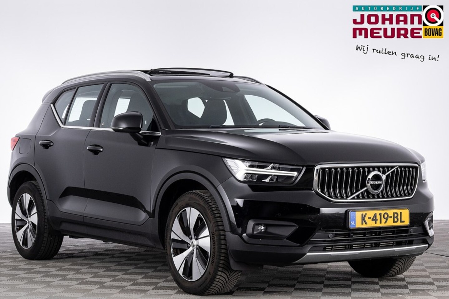 Volvo XC40 - 1.5 T5 Recharge R-Design Expression | PANORAMADAK ✅ 1e Eigenaar *BEVRIJDINGSDAG 05 mei OPE - AutoWereld.nl