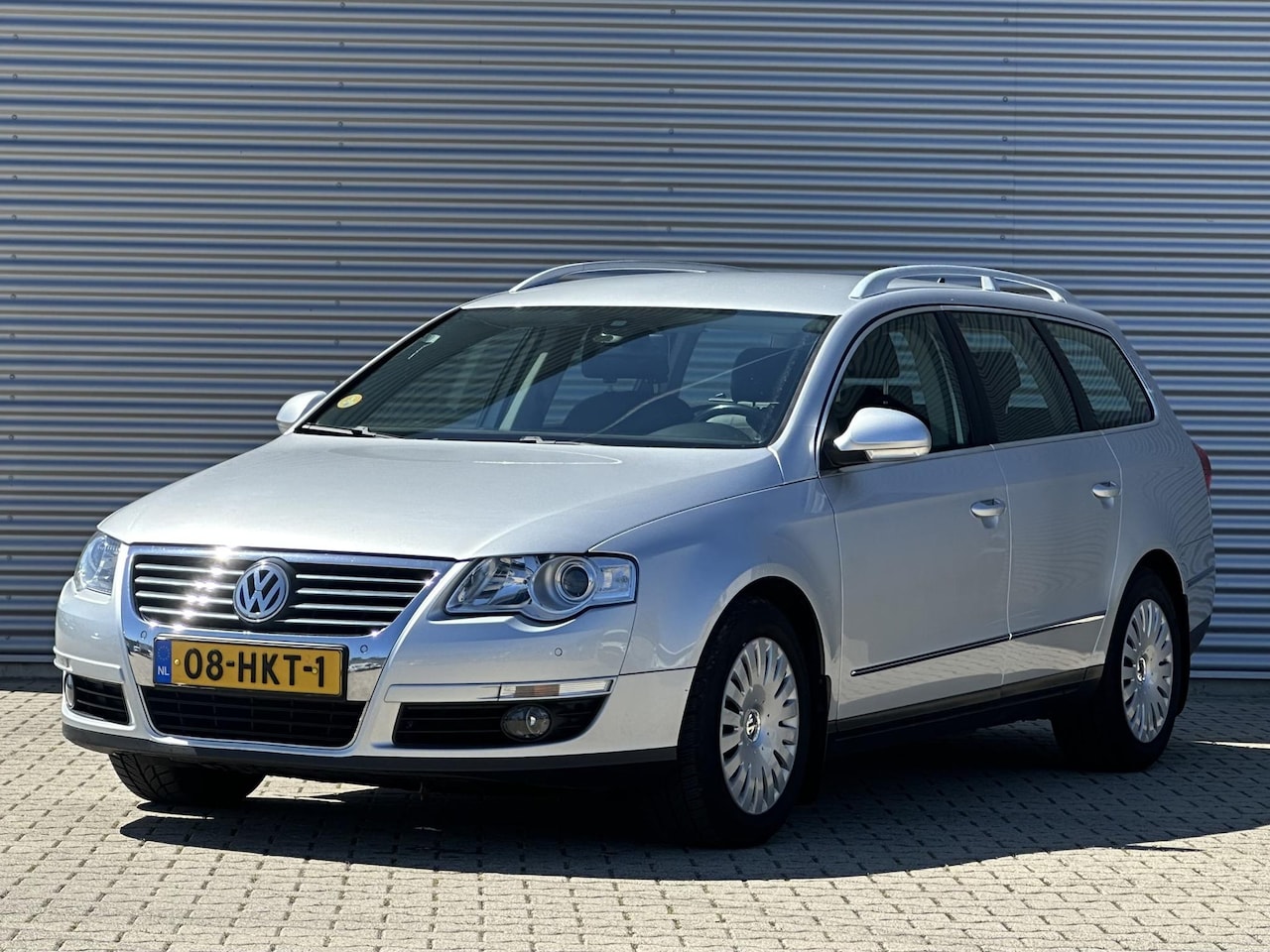 Volkswagen Passat Variant - 2.0 TDI Highline automaat MOOIE STAAT! - AutoWereld.nl