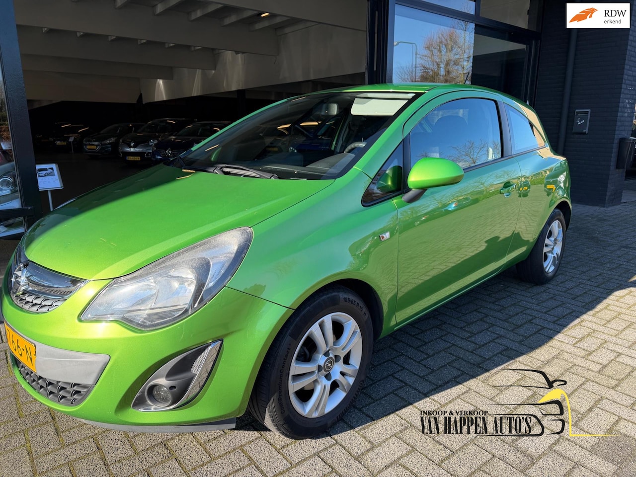 Opel Corsa - 1.2-16V Cosmo / apk 2-2027 - AutoWereld.nl