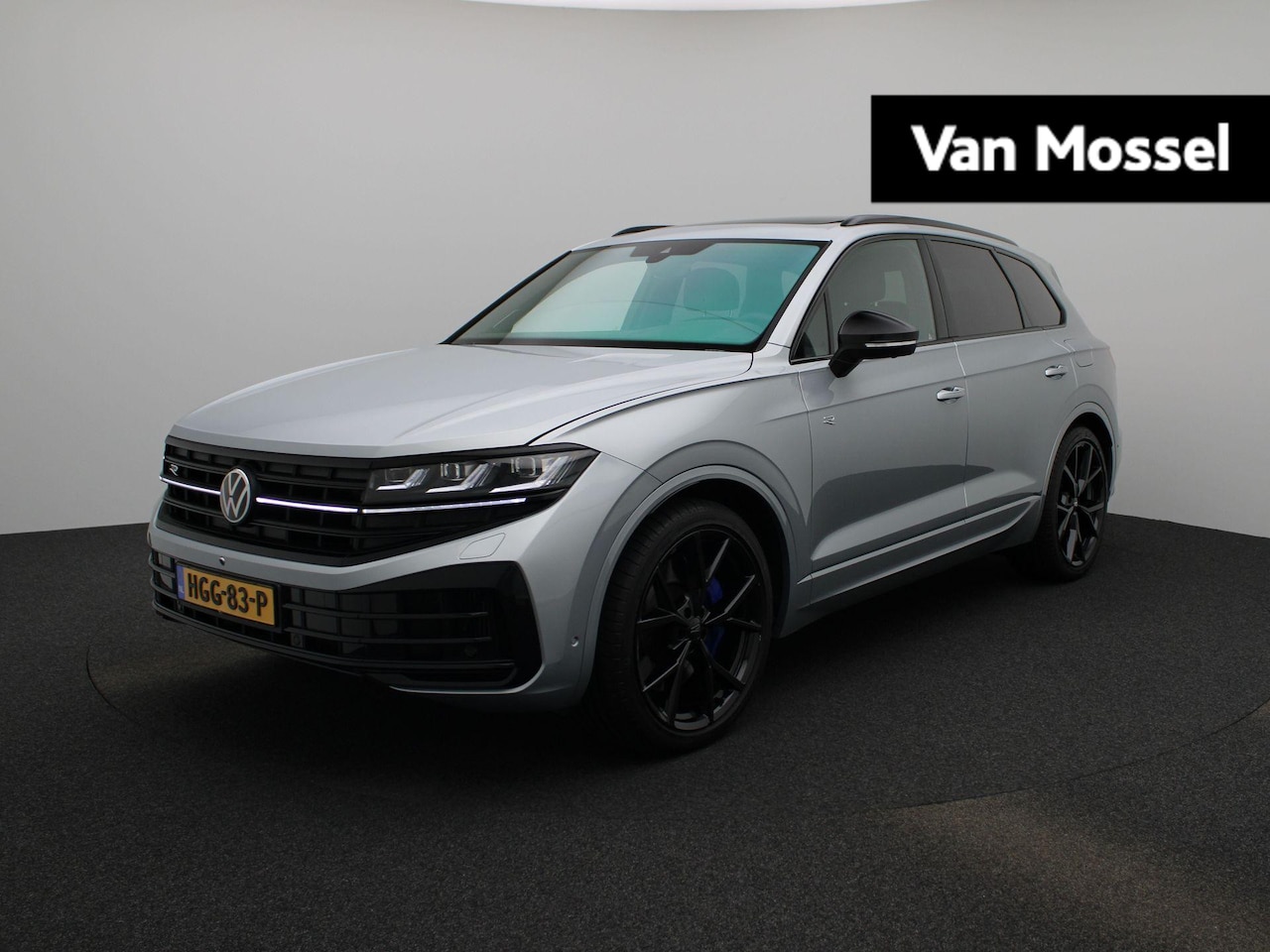 Volkswagen Touareg - 3.0 TSi eHybrid 4MOTION R Origineel Nederlands | 1e Eigenaar | Luchtvering | Comfort Pakke - AutoWereld.nl