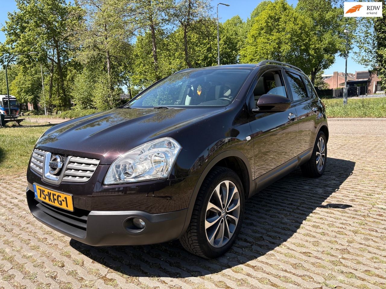Nissan Qashqai - 2.0 Connect Edition - panorama dak - airco - cruise control - AutoWereld.nl