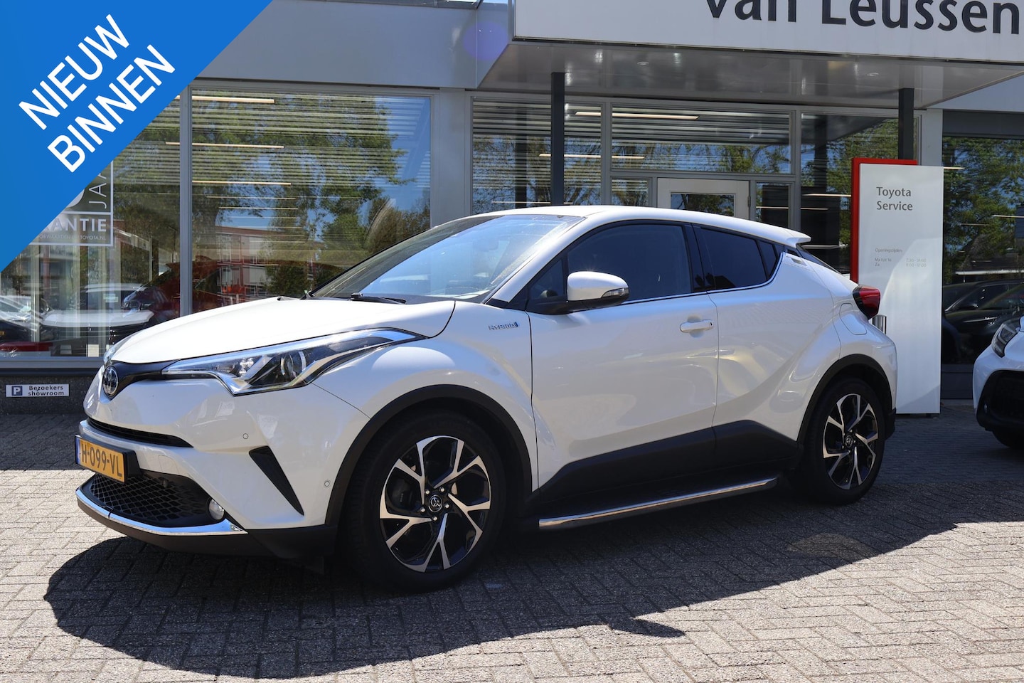 Toyota C-HR - 1.8 Hybrid STYLE ULTIMATE AFN.TREKHAAK SENSOREN V+A STOELVERW. KEYLESS AD-CRUISE LED - AutoWereld.nl