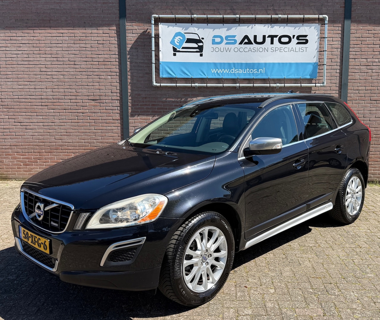 Volvo XC60 - 2.0 T5 R-Design 2.0 T5 R-Design - AutoWereld.nl
