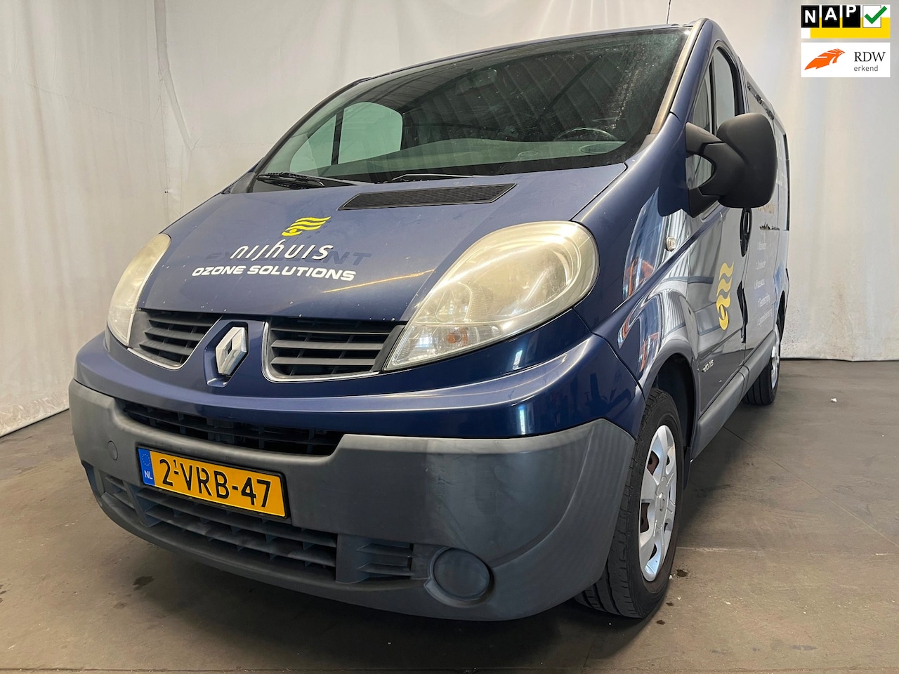 Renault Trafic - 2.0 dCi T27 L1H1 DC Générique SCHADEAUTO!! - AutoWereld.nl