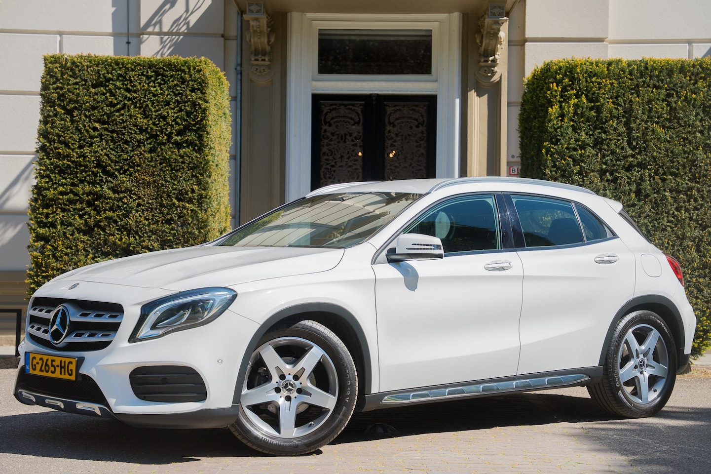Mercedes-Benz GLA-Klasse - 180 Business Solution AMG TREKHAAK | CAMERA | KEYLESS | ORG NL 2E EIGN - AutoWereld.nl