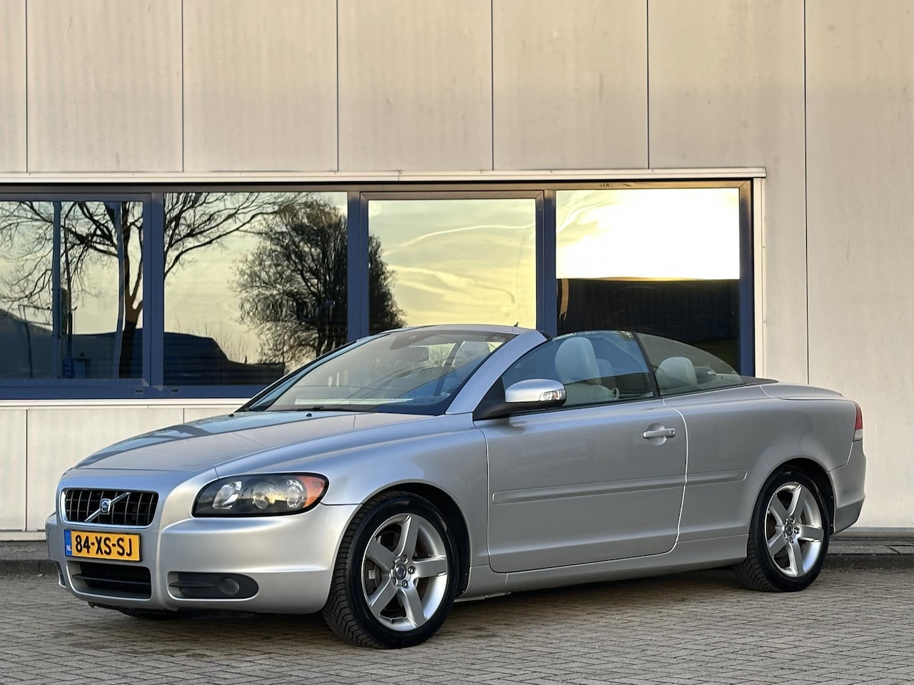 Volvo C70 Convertible - 2.4i Momentum l Topconditie l - AutoWereld.nl