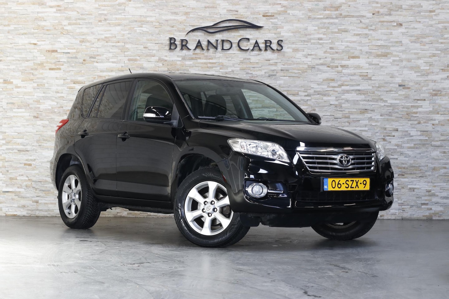 Toyota RAV4 - 2.0 VVTi Dynamic 2WD 2.0 VVTi Dynamic 2WD - AutoWereld.nl