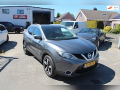 Nissan Qashqai - 1.2 Connect Edition pano, camera, stoelverw