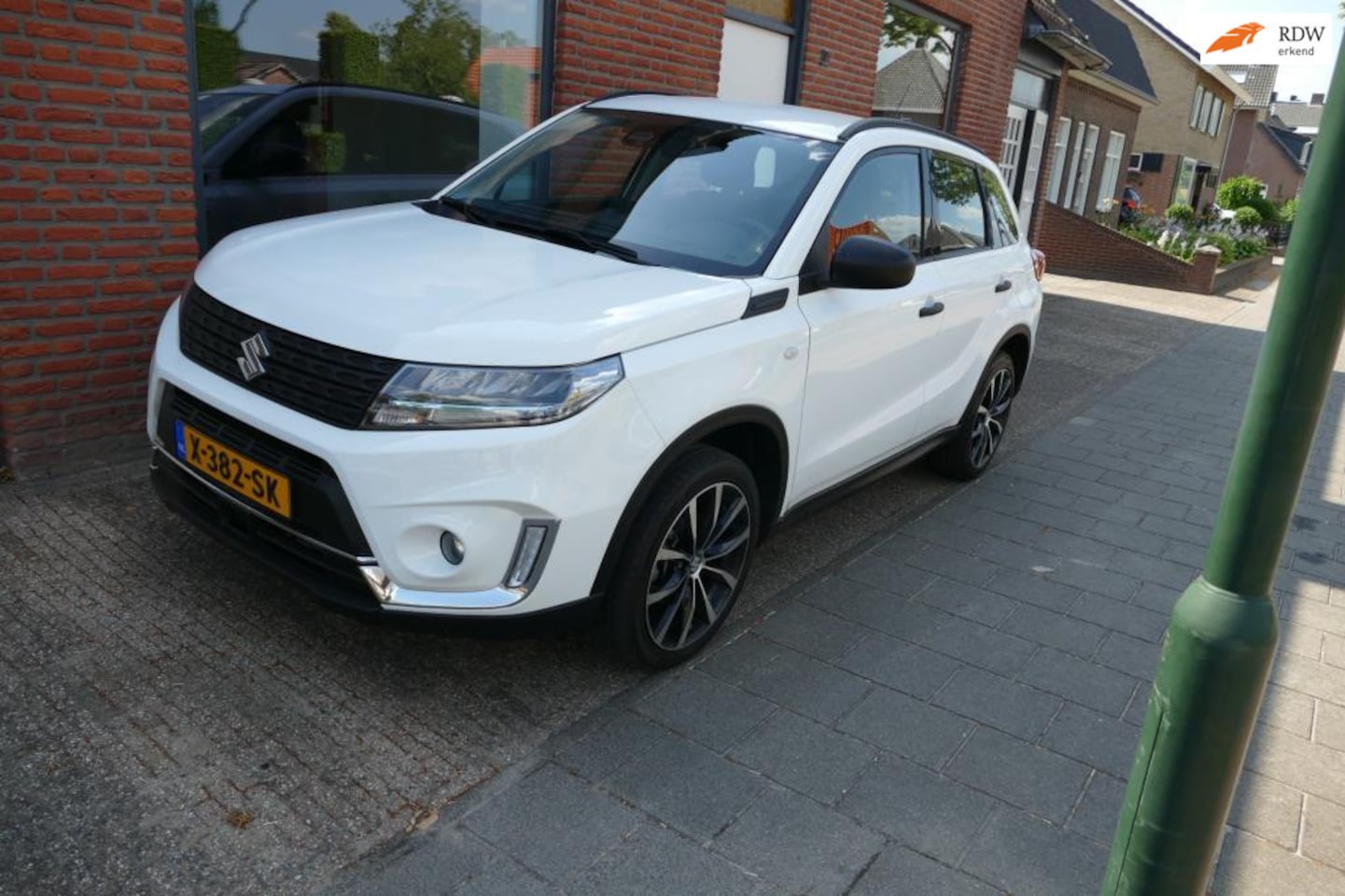 Suzuki Vitara - 1.4 Boosterjet Comfort Smart Hybrid afneembare trekhaak - AutoWereld.nl