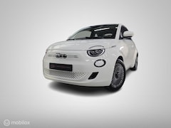 Fiat 500e - Icon 42 kWh 8800km/Cruise/Clima/Camera/PDC/Keyless