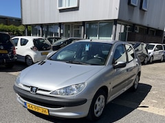 Peugeot 206 - 1.4 X-line 5 Deurs Perfect rijdende 206. Inruil koopje Apk 14-07-2026(zo meenemen)