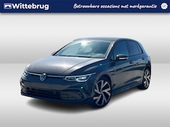 Volkswagen Golf - 1.5 eTSI 150pk R-Line DSG Automaat / Panorama Schuifdak / Navigatie Pro / LM 18 inch / Cam