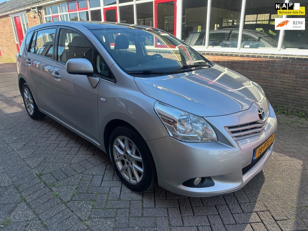 Toyota Verso - 1.6 VVT-i Business 7p.NAVI PANO TREKHAAK - AutoWereld.nl