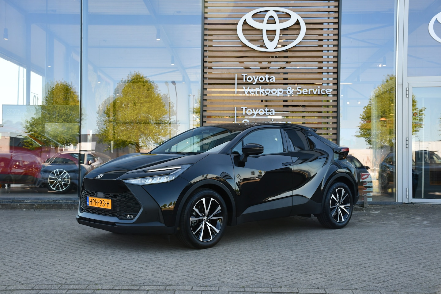 Toyota C-HR - 1.8 Hybrid 140 Dynamic Automaat 140pk | Apple Carplay/Android Auto | BSM | PDC vóór- & ach - AutoWereld.nl