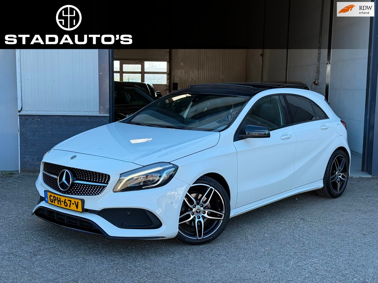 Mercedes-Benz A-klasse - 180 AMG Automaat Pano|Sfeerverlichting! - AutoWereld.nl