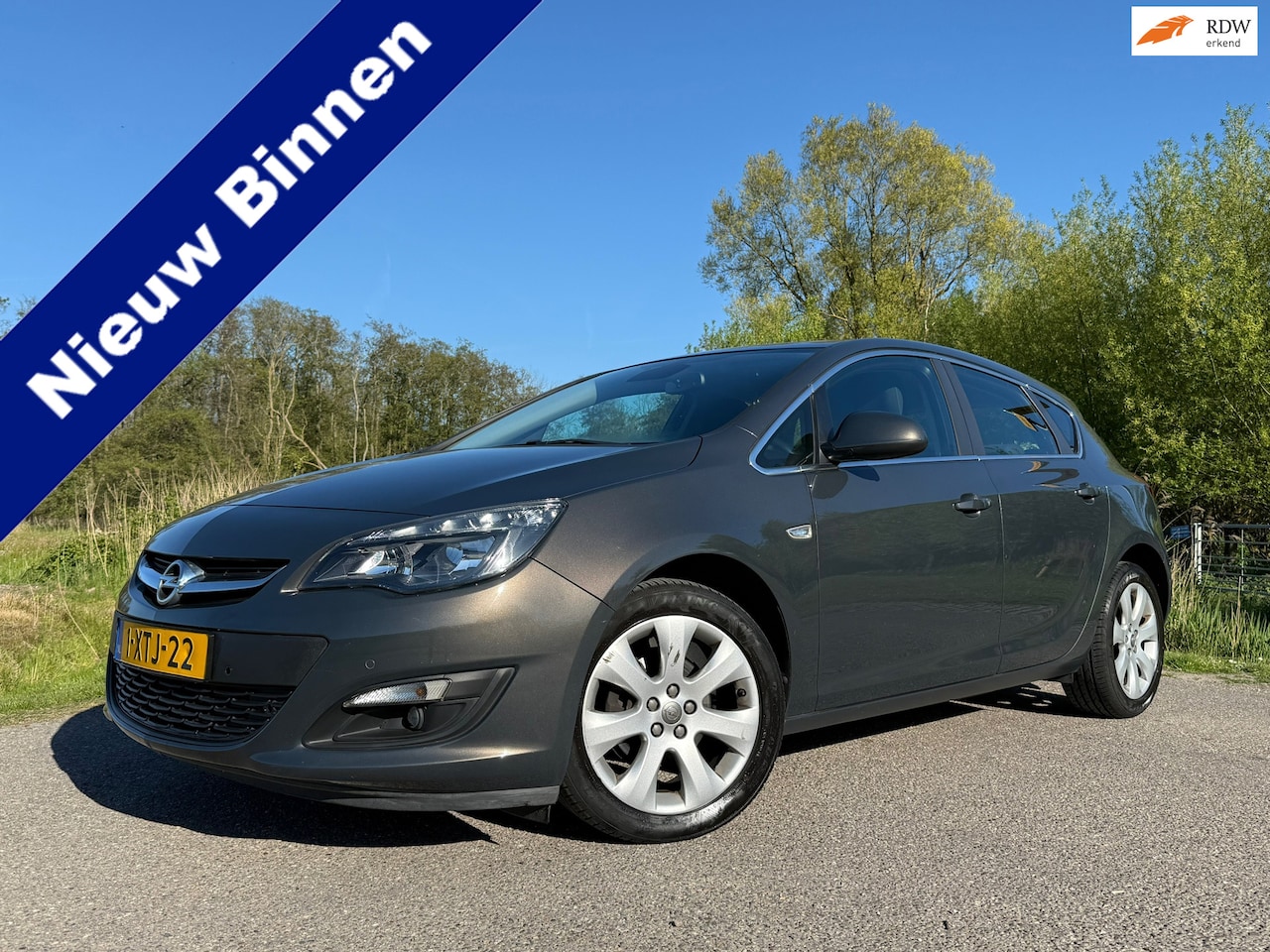 Opel Astra - 1.4 Turbo Blitz | Navi | 2e Eigenaar | Clima | 17" Velgen | BT/AUX/USB | 6 Versnellingen | - AutoWereld.nl