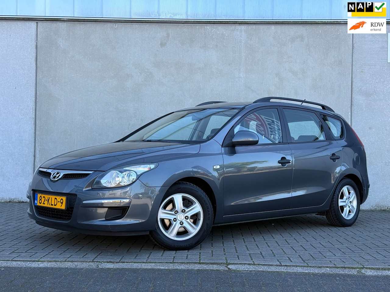 Hyundai i30 CW - 1.4i Blue Airco APK NAP - AutoWereld.nl