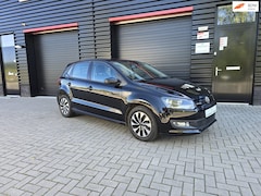 Volkswagen Polo - 1.4 TDI BlueMotion | NAVIGATIE | CRUISE CONTROL | TREKHAAK | ELEC. PAKKET | NAP + BOEKJES