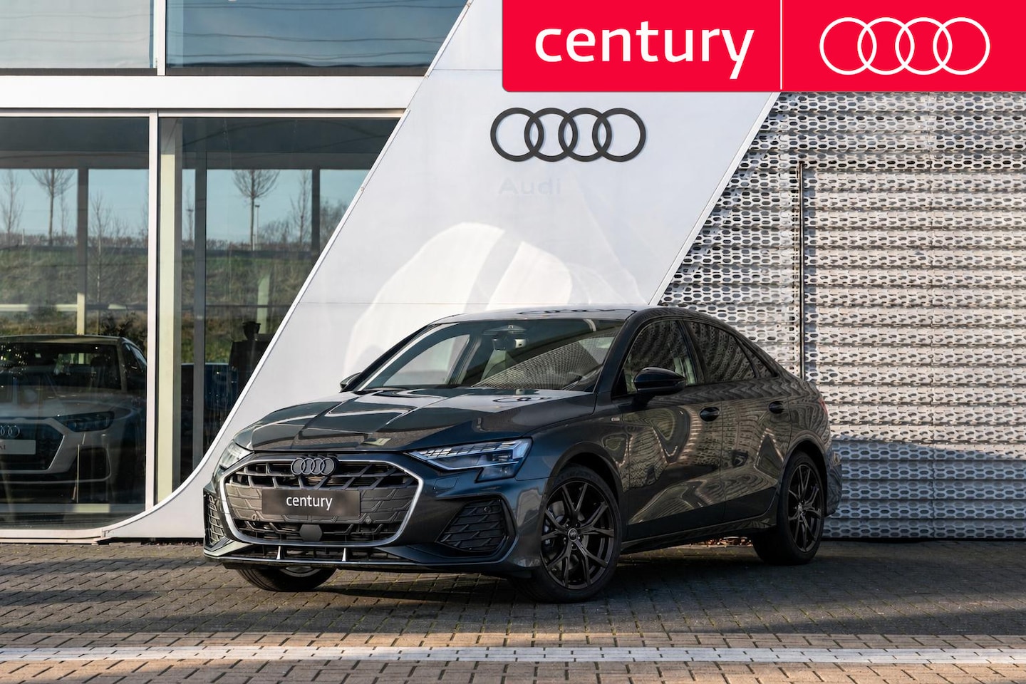 Audi A3 Limousine - S edition 35 TFSI 110 kW / 150 PK Limousine 7 vers | MATRIX | PANO - AutoWereld.nl