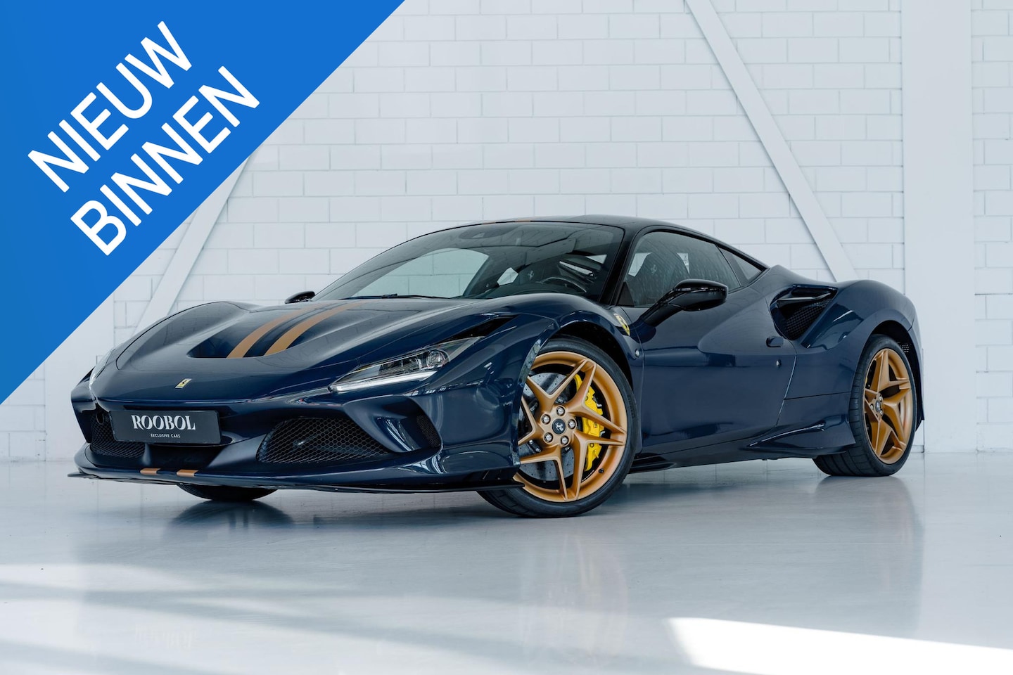 Ferrari F8 Tributo - 3.9 V8 HELE | Carbon | Ferrari Shield | Blu Pozzi | - AutoWereld.nl