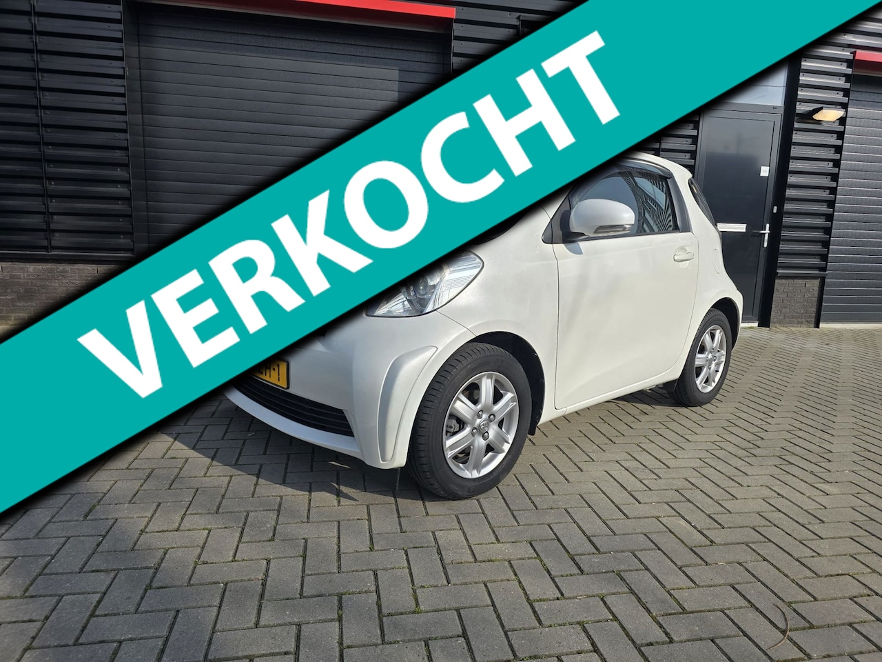 Toyota iQ - 1.0 VVTi Comfort | AUTOMAAT | AIRCO | CRUISE CONTROL | ELECTRISCHE RAMEN + SPIEGELS - AutoWereld.nl