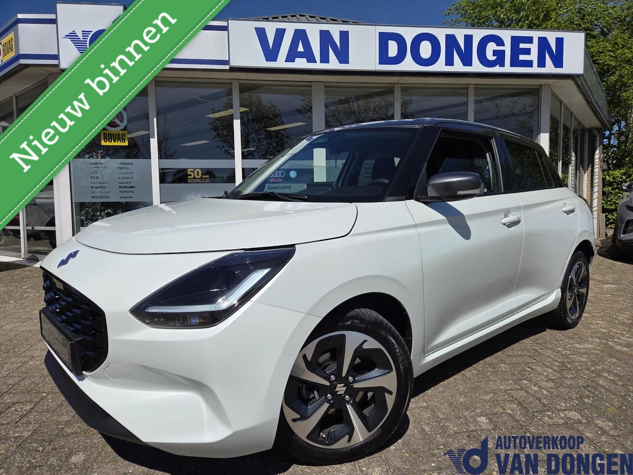 Suzuki Swift - 1.2 Style Smart Hybrid | Automaat / Nieuw model | Parelmoer / Carplay / Clima / Two-Tone - AutoWereld.nl