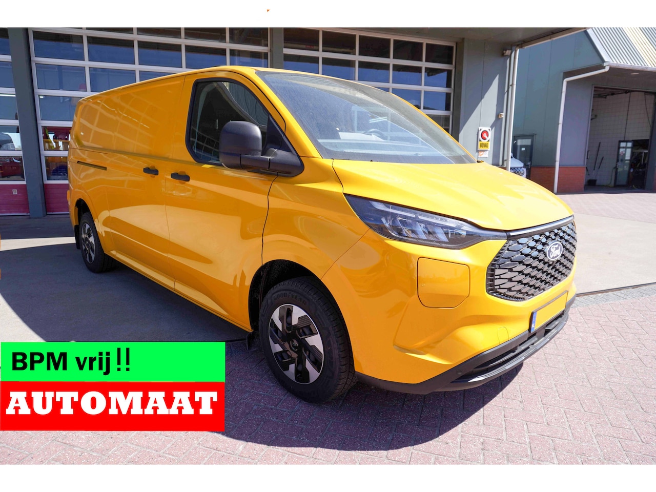 Ford E-Transit Cust. - 320 L2H1 136PK Trend 65 kWh Automaat Airco | Cruise | Camera | Apple CP| Trekhaak 8 STUKS - AutoWereld.nl
