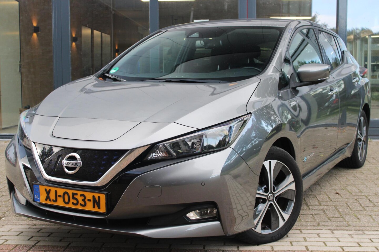 Nissan LEAF - N-Connecta 40 kWh | Keyless | Stoelverwarming | 360 Camera | Adaptive-cruise | Carplay | B - AutoWereld.nl