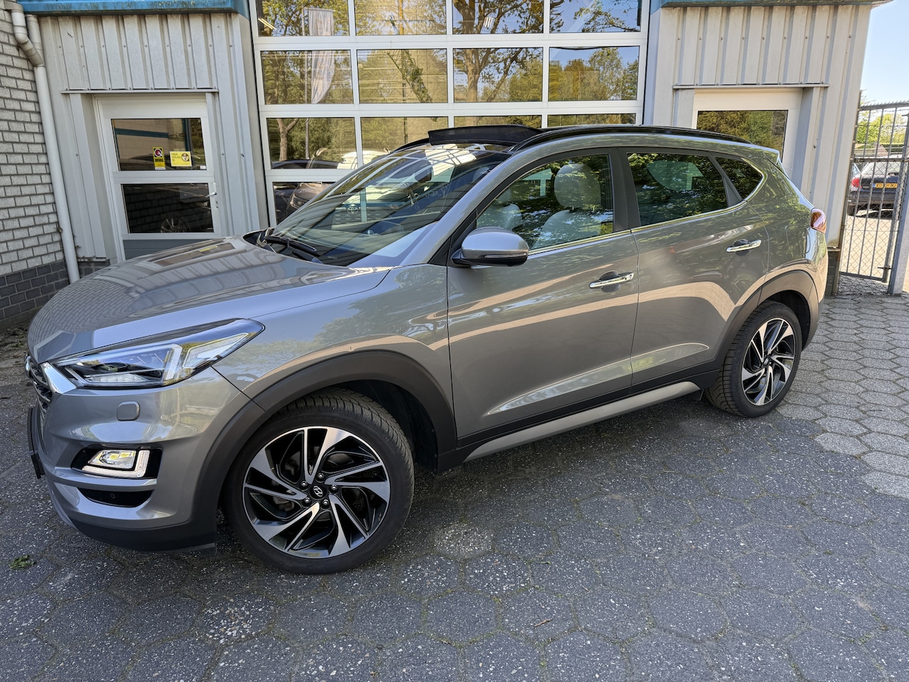 Hyundai Tucson - 1.6 T-GDI Premium / Panoramdak / lederen bekleding - AutoWereld.nl