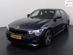 BMW 3-serie - 320i Business Edition M SPORT