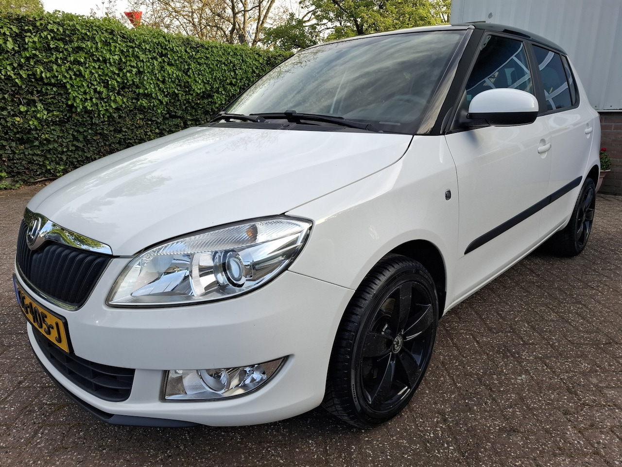 Skoda Fabia - 1.2 TSI Sprint Pro ZONNEDAK/CLIMAT/CRUISE/PDC.A 105PK - AutoWereld.nl