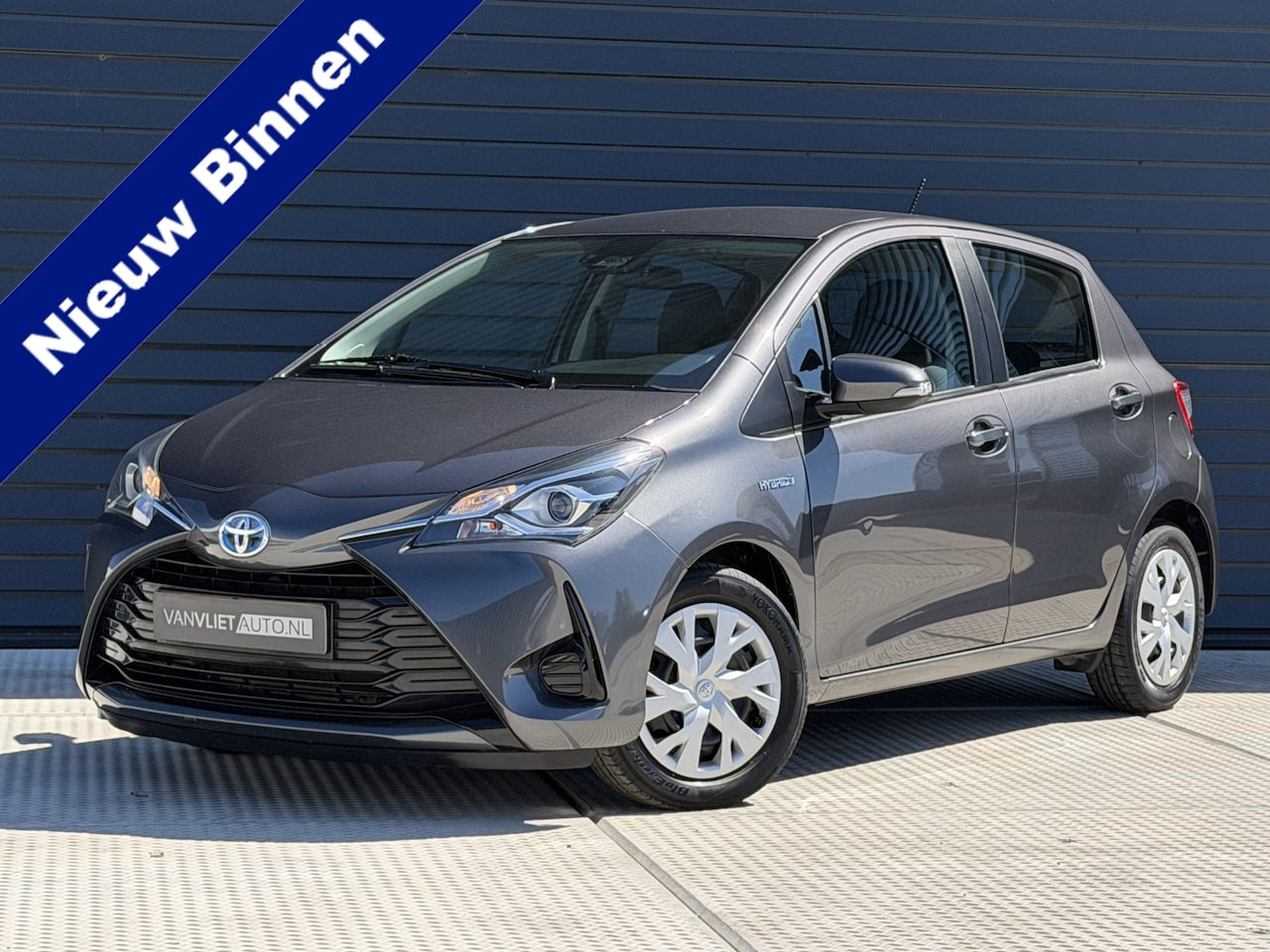 Toyota Yaris - 1.5 Hybrid Active AUTOMAAT Camera / Navi - AutoWereld.nl